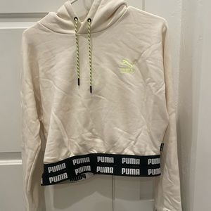 puma sweatshirt